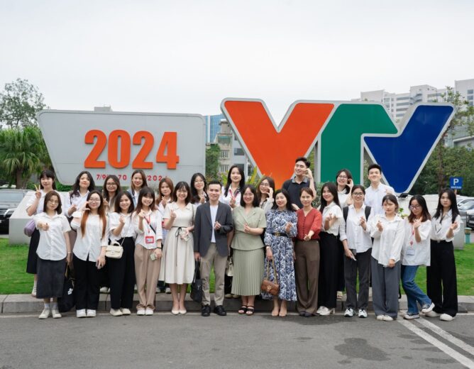Tiết học từ thực tế của sinh viên PTIT tại Đài Truyền hình Việt Nam (VTV)