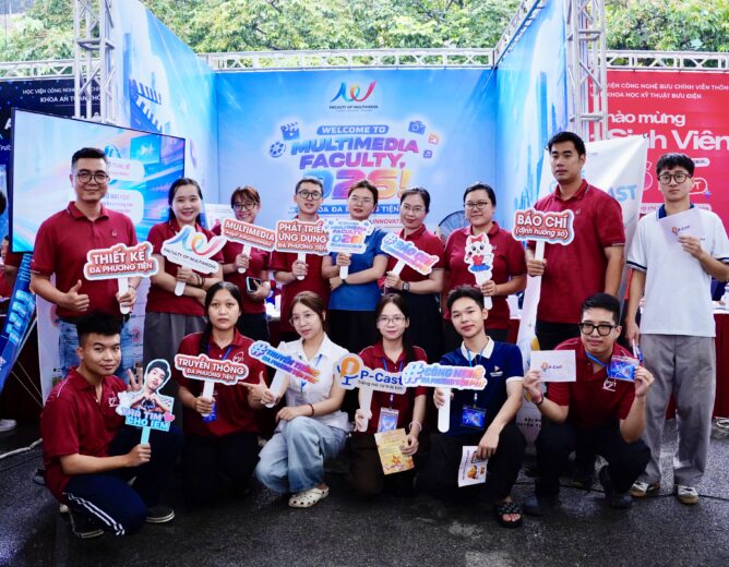 D26 rộn ràng ngày đầu nhập học, khám phá gian hàng Khoa Đa phương tiện