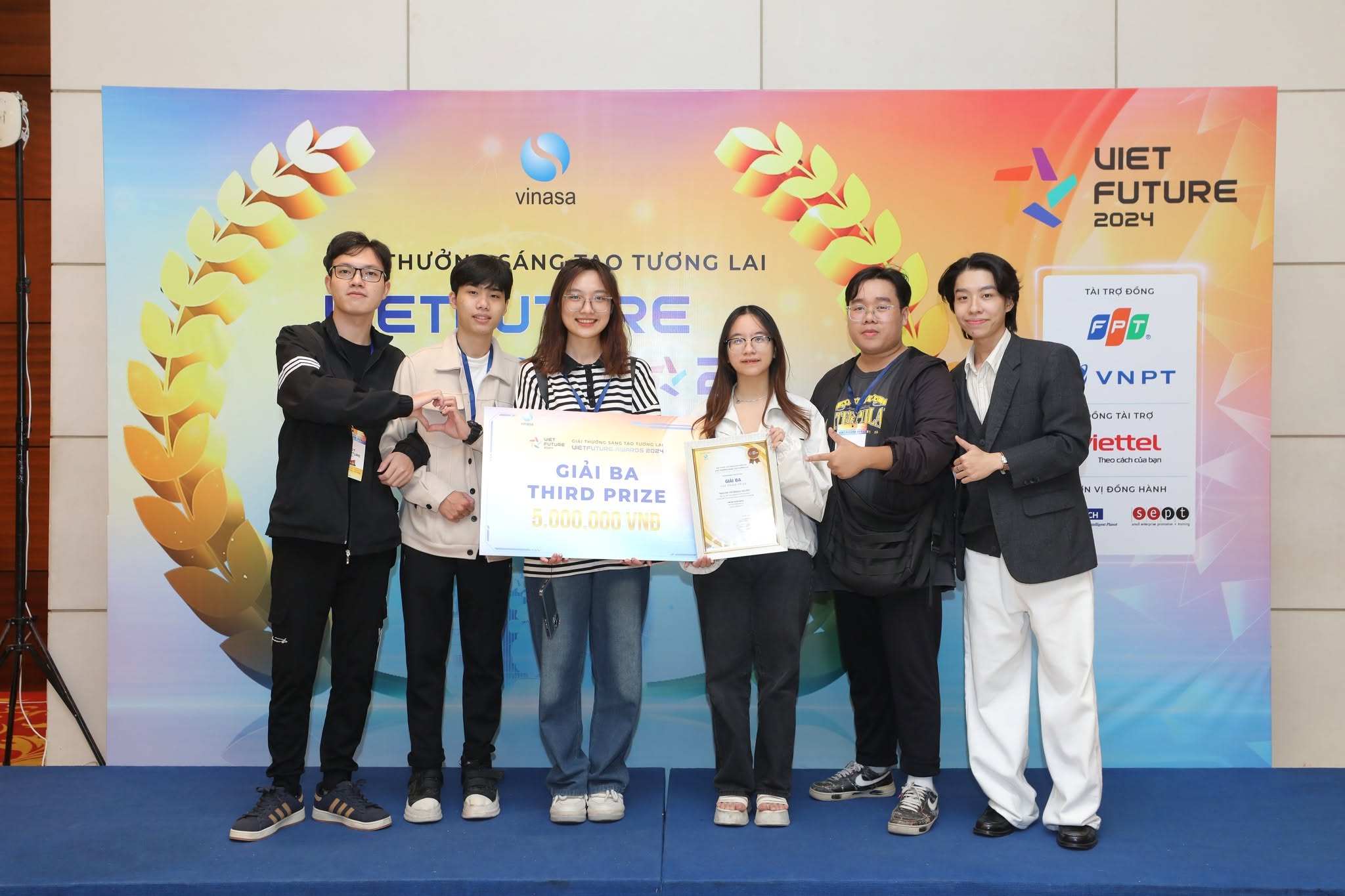 Multimedia Faculty Students Win Third Prize at VIETFUTURE AWARDS 2024