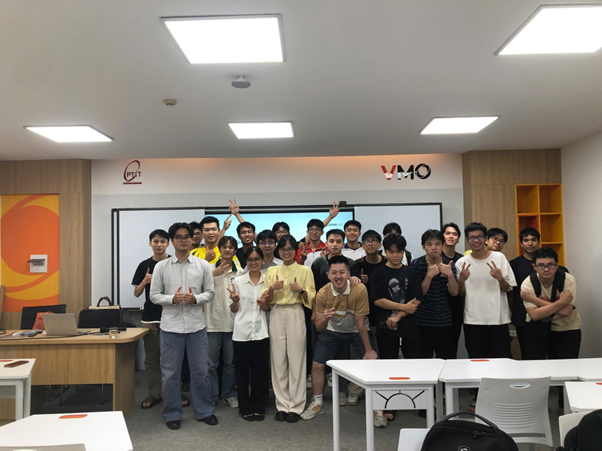 Spatial AR Seminar at PTIT: Faculty of Multimedia Students Explore Future Technology Trends